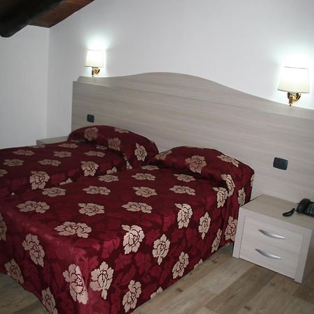 Agriturismo Cascina Del Vai Cairo Montenotte Ruang foto