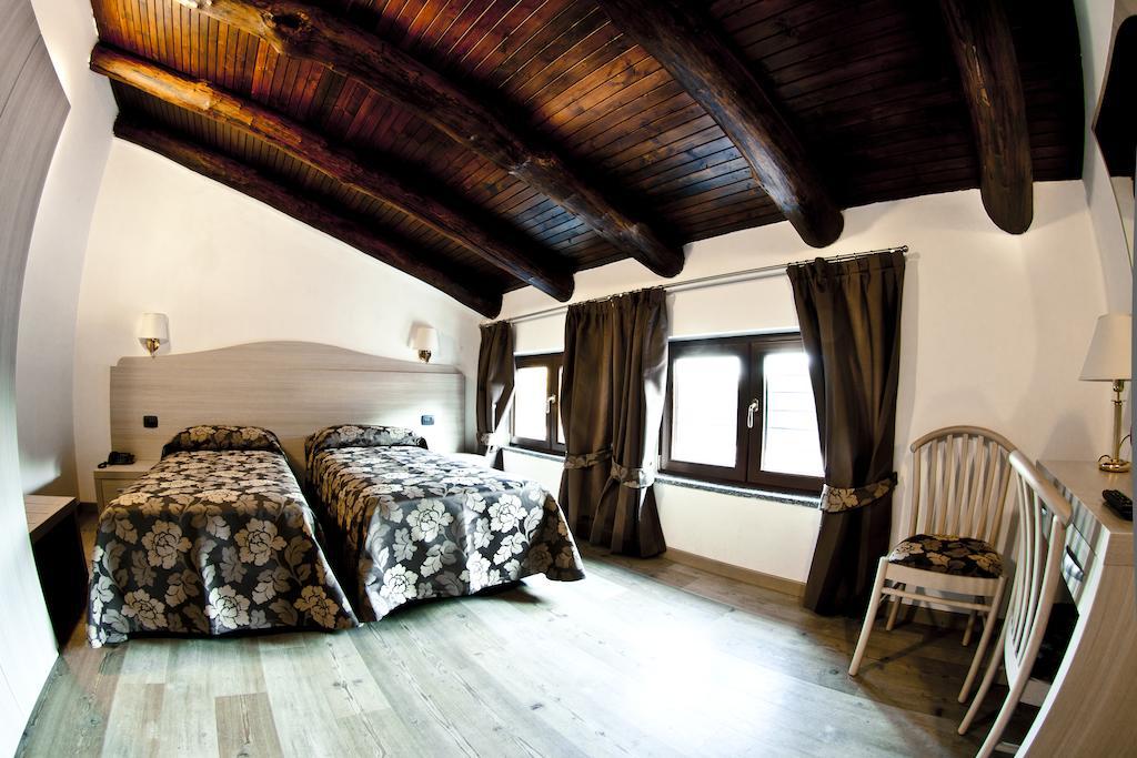 Agriturismo Cascina Del Vai Cairo Montenotte Bagian luar foto