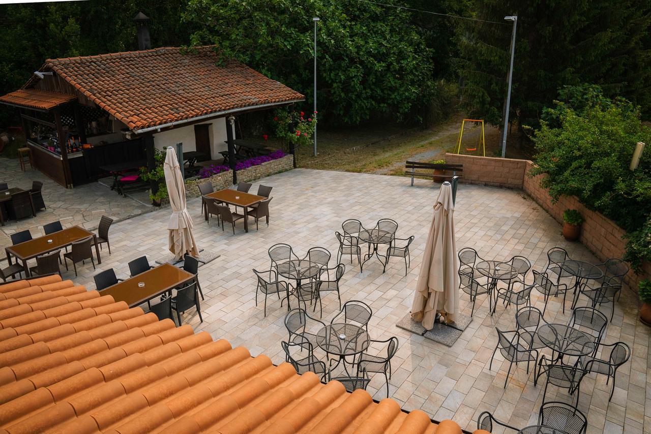 Agriturismo Cascina Del Vai Cairo Montenotte Bagian luar foto