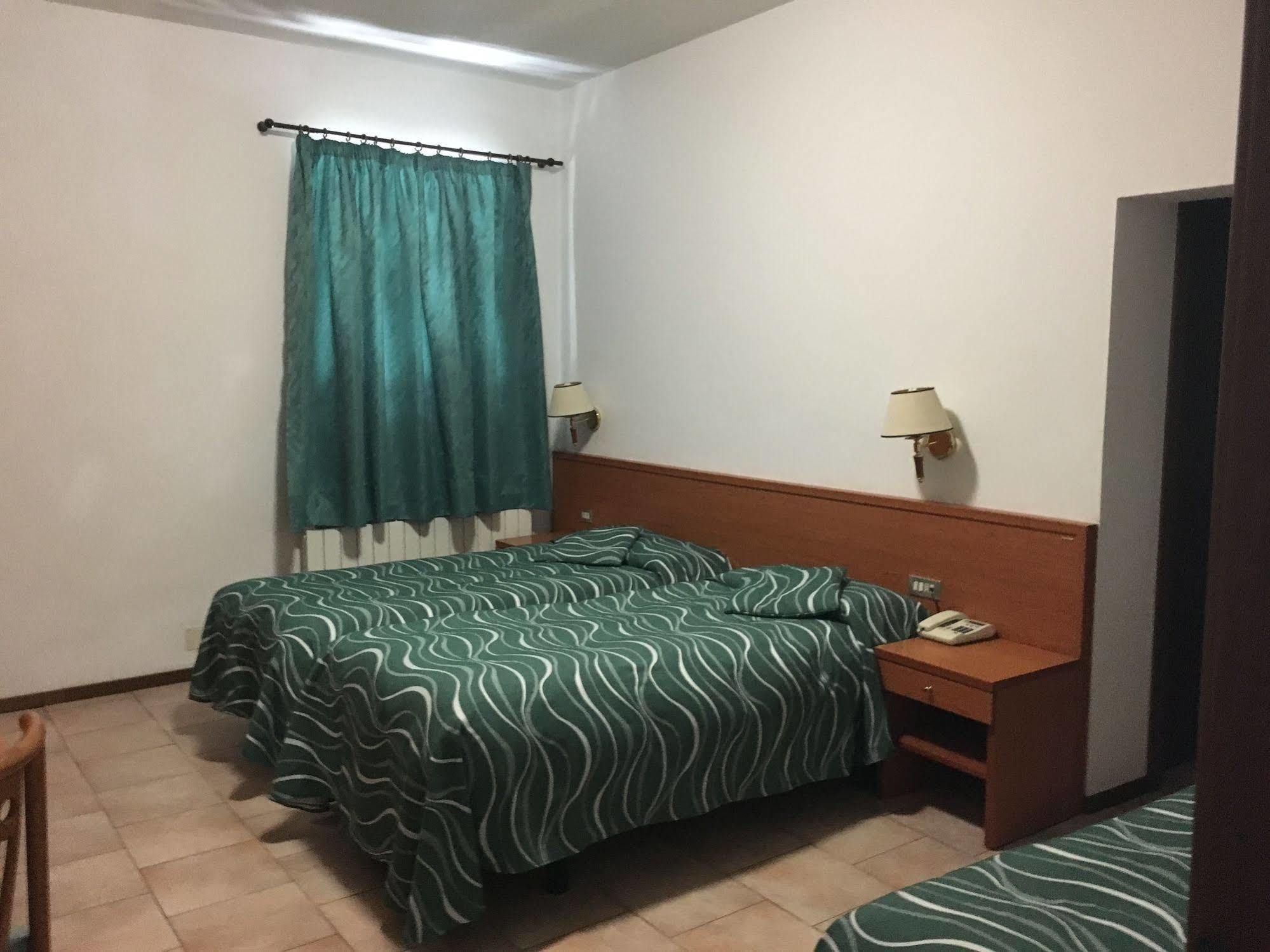 Agriturismo Cascina Del Vai Cairo Montenotte Bagian luar foto