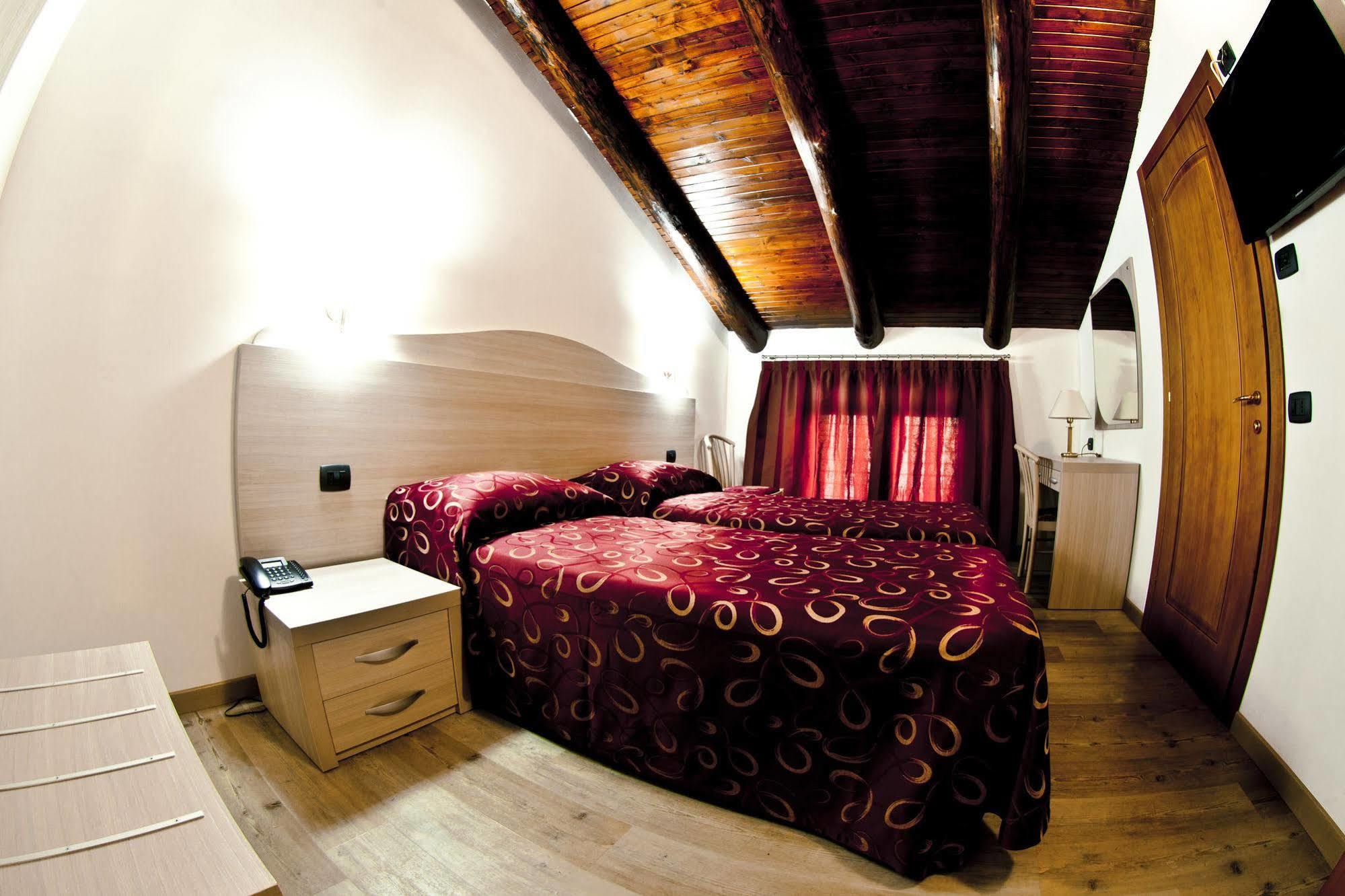 Agriturismo Cascina Del Vai Cairo Montenotte Bagian luar foto