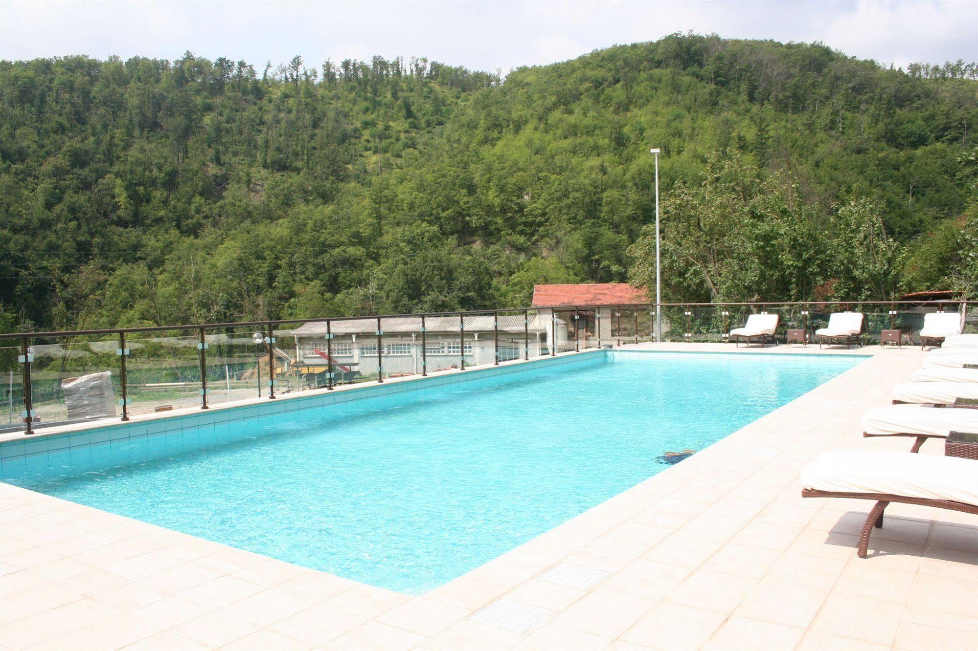 Agriturismo Cascina Del Vai Cairo Montenotte Bagian luar foto