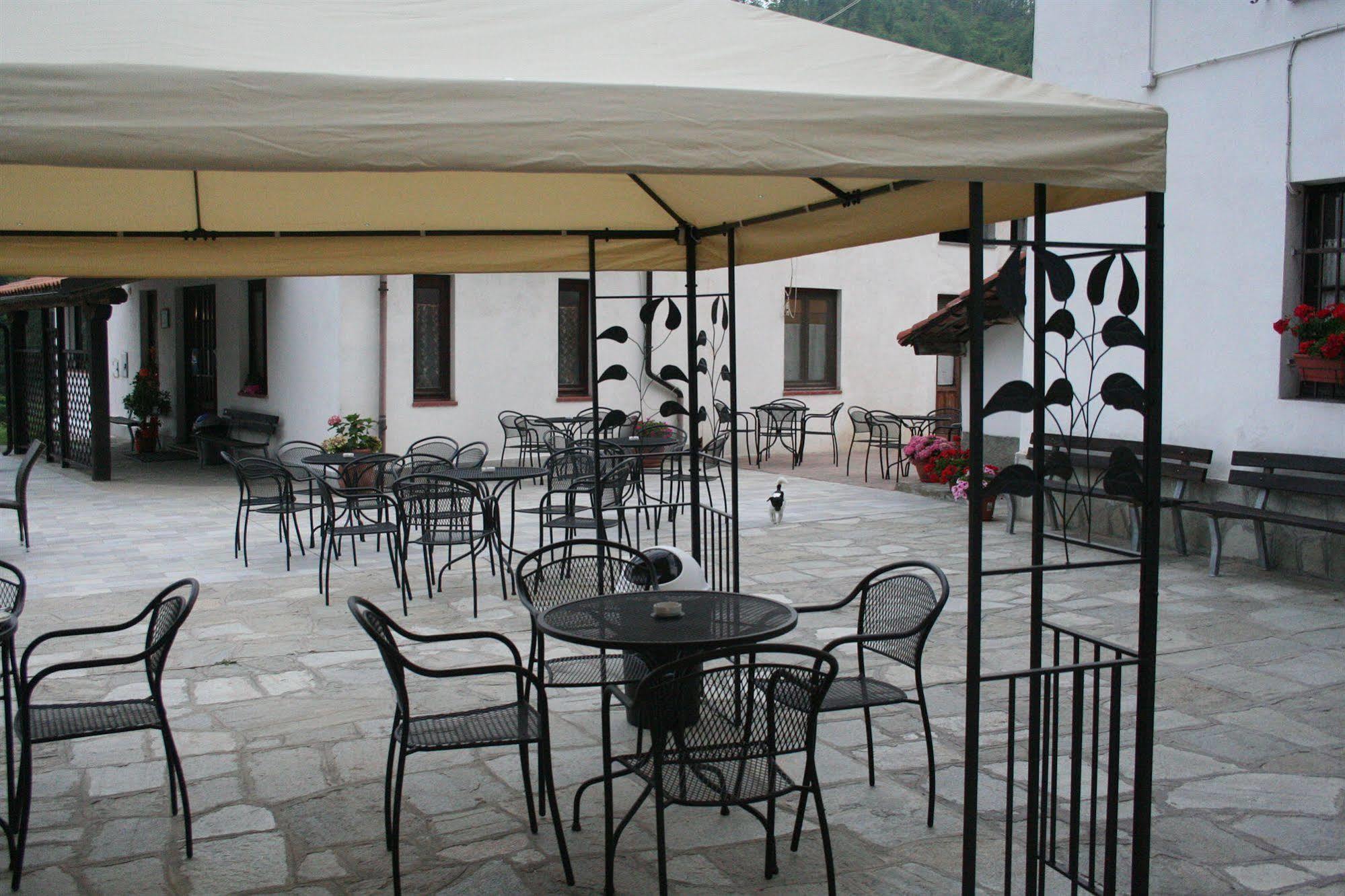 Agriturismo Cascina Del Vai Cairo Montenotte Bagian luar foto