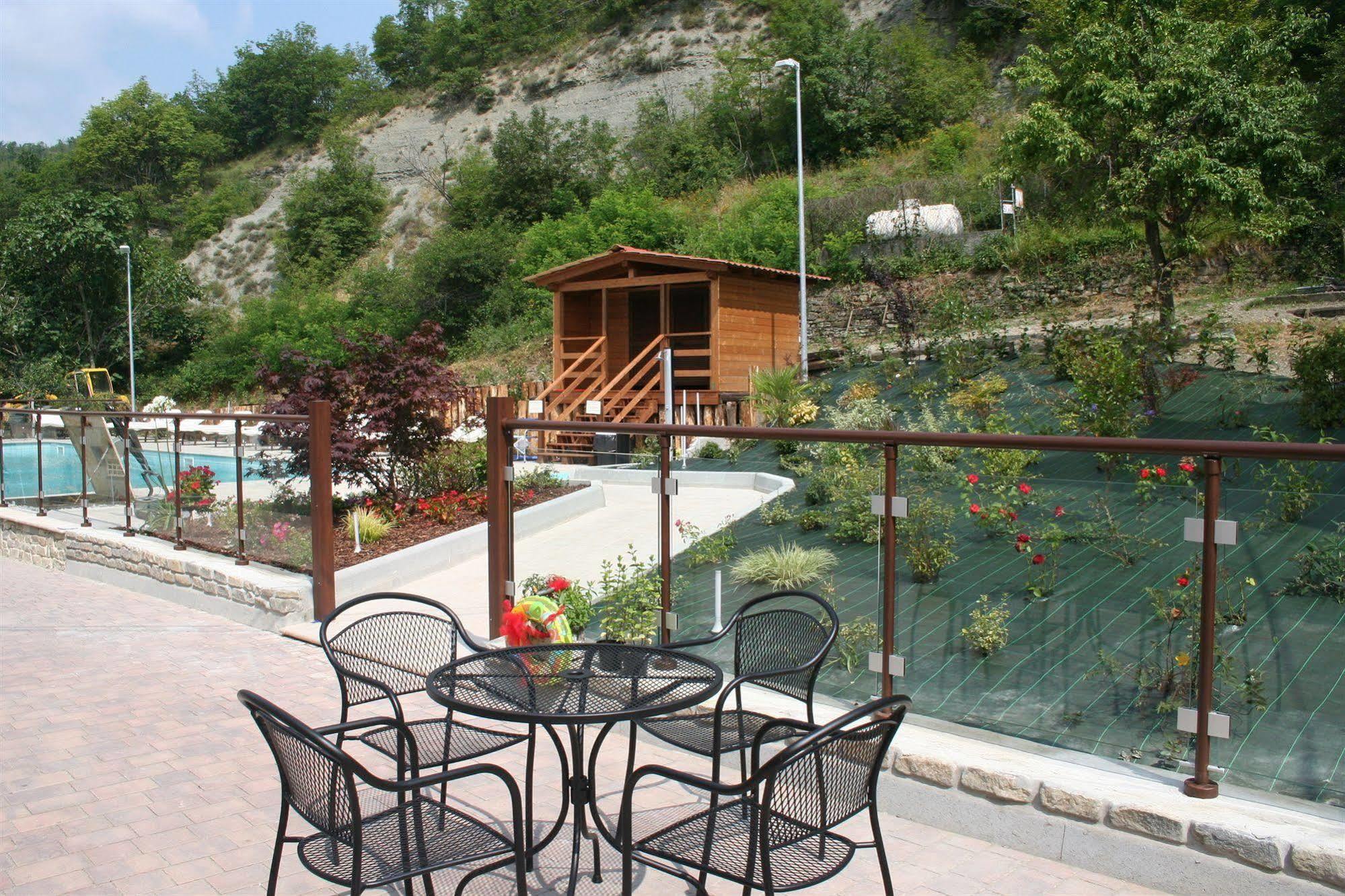 Agriturismo Cascina Del Vai Cairo Montenotte Bagian luar foto